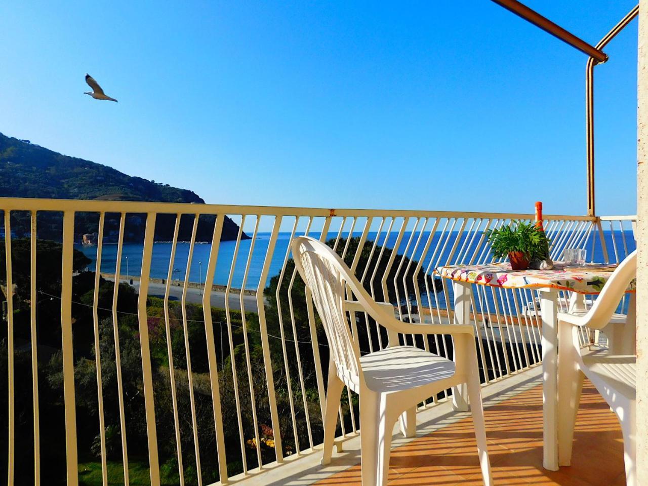 Spazioso Appartamento Vista Mare, Леванто Экстерьер фото